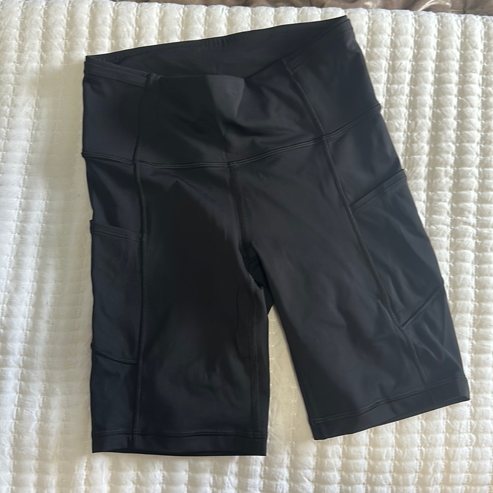 Lululemon fast and free